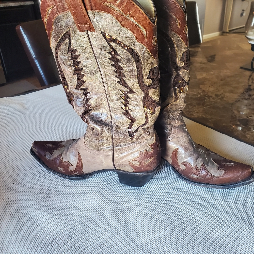 Gorgeous Corral Western boots - Picture 6 of 6